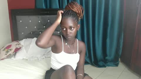 Snapshot of hornybella4 chatting on 12.30.24 Bella online show from 12.30.24