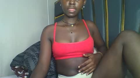 Snapshot of hornybella84 chatting on 11.10.25 Bella online show from 11.10.25