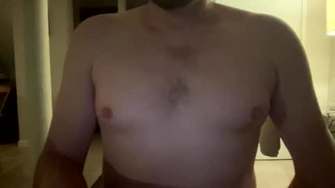 Snapshot of hornybottomdaddy chatting on 01.17.25 hornybottomdaddy online show from 01.17.25