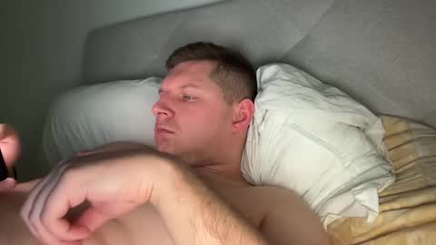 Snapshot of hornyboy95300 chatting on 12.27.24 hornyboy95300 online show from 12.27.24