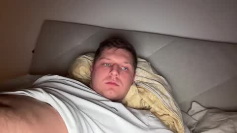 Snapshot of hornyboy95300 chatting on 01.22.25 hornyboy95300 online show from 01.22.25