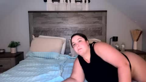 Snapshot of hornycouple123879935 chatting on 10.18.25 BellaBrianx online show from 10.18.25