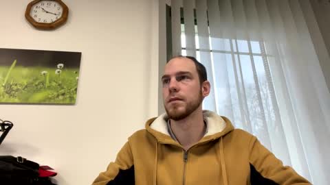 Snapshot of hornygaren chatting on 01.24.25 zorander online show from 01.24.25