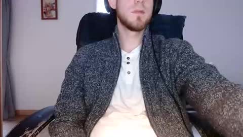 Snapshot of hornygaren chatting on 02.06.25 zorander online show from 02.06.25