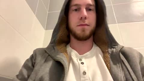 Snapshot of hornygaren chatting on 03.10.25 zorander online show from 03.10.25