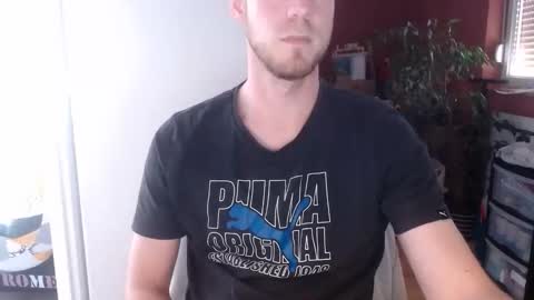 Snapshot of hornygaren chatting on 09.13.25 zorander online show from 09.13.25