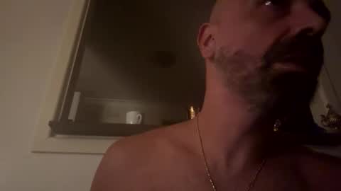 Snapshot of hornyonelooking1 chatting on 02.26.25 hornyonelooking1 online show from 02.26.25