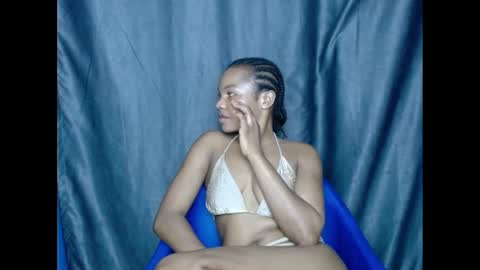 Snapshot of hornyxbum chatting on 12.16.24 hornyxbum online show from 12.16.24