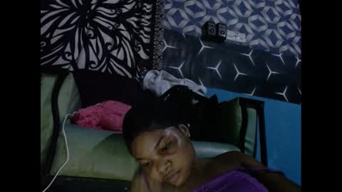 Snapshot of hornyxbum chatting on 12.30.24 hornyxbum online show from 12.30.24