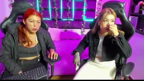 Snapshot of hornyy_mom chatting on 01.21.25 hornyy mom online show from 01.21.25