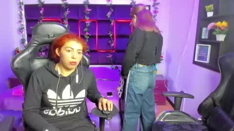 Snapshot of hornyy_mom chatting on 01.28.25 hornyy mom online show from 01.28.25
