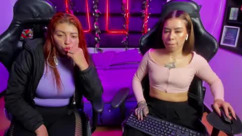 Snapshot of hornyy_mom chatting on 02.24.25 hornyy mom online show from 02.24.25