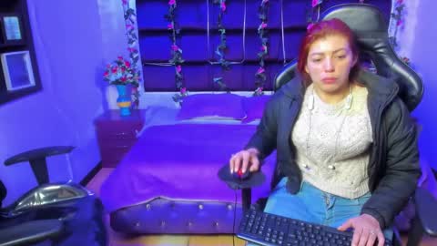 Snapshot of hornyy_mom chatting on 03.12.25 hornyy mom online show from 03.12.25