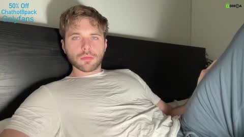 Snapshot of hot8pack01 chatting on 12.11.24 Edward aka Wolf online show from 12.11.24