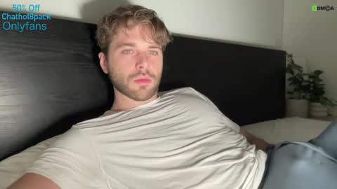 Snapshot of hot8pack01 chatting on 12.12.24 Edward aka Wolf online show from 12.12.24