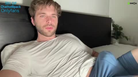 Snapshot of hot8pack01 chatting on 01.08.25 Edward aka Wolf online show from 01.08.25