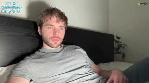 Snapshot of hot8pack01 chatting on 01.23.25 Edward aka Wolf online show from 01.23.25