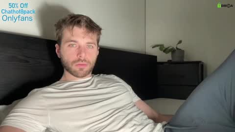 Snapshot of hot8pack01 chatting on 02.10.25 Edward aka Wolf online show from 02.10.25