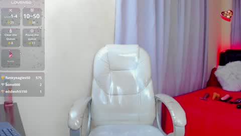 Snapshot of hot_beauty__ chatting on 01.16.25 VALENTINA online show from 01.16.25