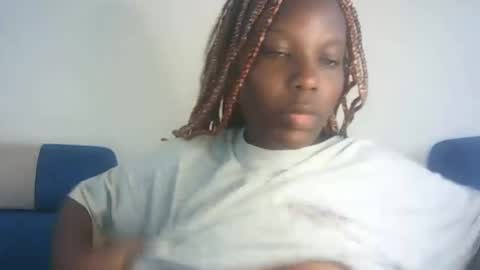 Snapshot of hot_berry2003 chatting on 02.18.25 Millie online show from 02.18.25