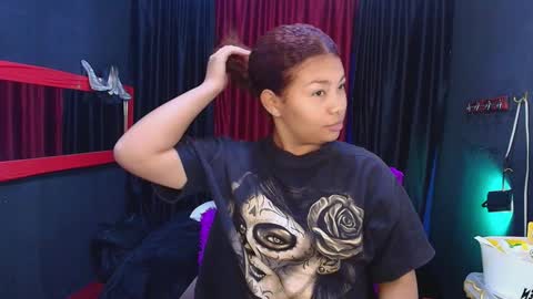 Snapshot of hot_chocolate_4u chatting on 12.19.24 hot chocolate 4u online show from 12.19.24
