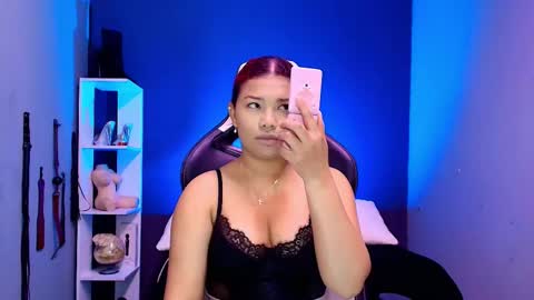 Snapshot of hot_chocolate_4u chatting on 09.23.25 hot chocolate 4u online show from 09.23.25