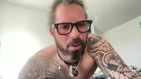 Snapshot of hot_sex83 chatting on 02.17.25 letmedoo2 online show from 02.17.25