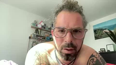 Snapshot of hot_sex83 chatting on 10.05.25 letmedoo2 online show from 10.05.25
