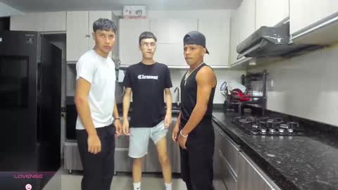 Snapshot of hot_sexmature chatting on 10.05.25 Vanesa Oliver and Andrew online show from 10.05.25