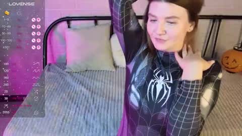 Snapshot of hotaleksaa chatting on 11.06.25 hotaleksaa online show from 11.06.25