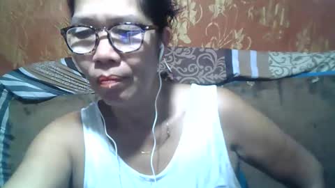 Snapshot of hotbetty_45 chatting on 10.27.25 hotbetty_45 online show from 10.27.25