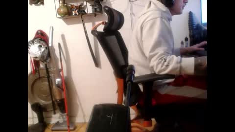 Snapshot of hotkinkytat chatting on 01.22.25 hotkinkytat online show from 01.22.25