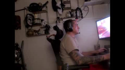 Snapshot of hotkinkytat chatting on 02.22.25 hotkinkytat online show from 02.22.25