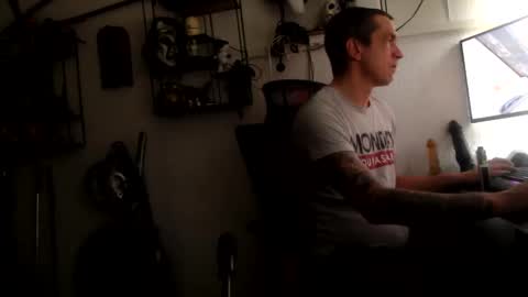 Snapshot of hotkinkytat chatting on 03.05.25 hotkinkytat online show from 03.05.25