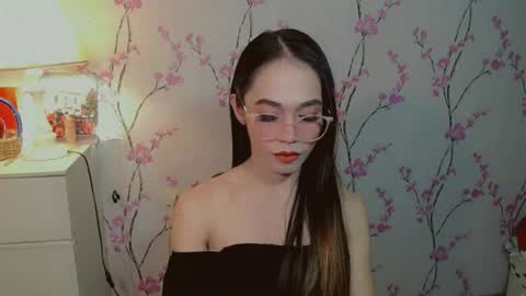 XANDRA online show from 10.17.25