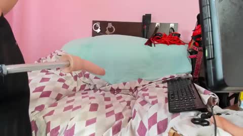 Snapshot of hotsweetangel4u chatting on 02.11.25 Monica online show from 02.11.25