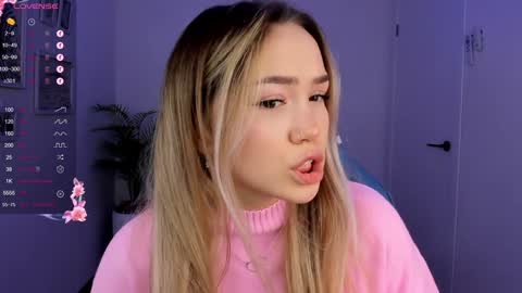 Snapshot of hottease_pvt chatting on 12.10.24 hello Im Eva online show from 12.10.24