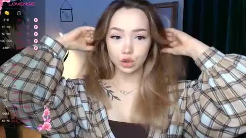 Snapshot of hottease_pvt chatting on 12.17.24 hello Im Eva online show from 12.17.24