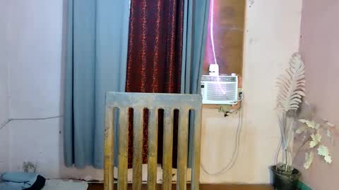 Snapshot of hotty_cassie chatting on 10.03.25 cassie online show from 10.03.25