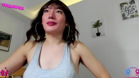 Snapshot of hottycrishinaxx chatting on 12.15.24 crishinahotty online show from 12.15.24