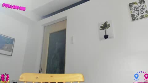 Snapshot of hottycrishinaxx chatting on 01.17.25 crishinahotty online show from 01.17.25