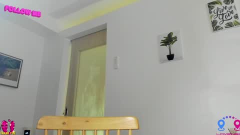 Snapshot of hottycrishinaxx chatting on 01.18.25 crishinahotty online show from 01.18.25