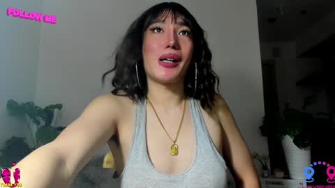 Snapshot of hottycrishinaxx chatting on 02.06.25 crishinahotty online show from 02.06.25