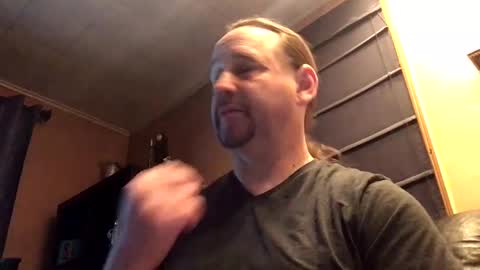 Snapshot of hpoker chatting on 02.13.25 hpoker online show from 02.13.25