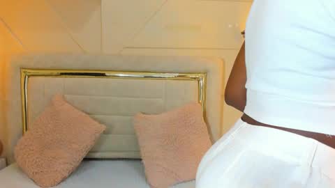 Snapshot of huddah_cam chatting on 03.01.25 huddah online show from 03.01.25