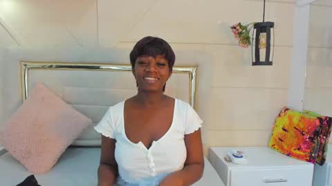 Snapshot of huddah_cam chatting on 03.04.25 huddah online show from 03.04.25