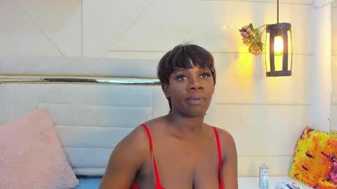 Snapshot of huddah_cam chatting on 03.05.25 huddah online show from 03.05.25