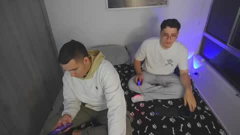 Snapshot of hun_damer chatting on 09.18.25 hun_damer online show from 09.18.25