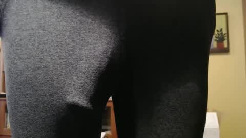 Snapshot of hung_hot_fit10 chatting on 02.04.25 Big uncut cock dripping online show from 02.04.25