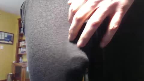 Snapshot of hung_hot_fit10 chatting on 02.17.25 Big uncut cock dripping online show from 02.17.25